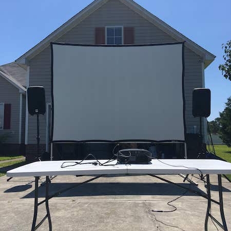 funtime-infaltables-nc - movie - projector-rental